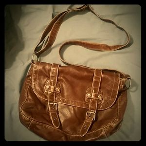 Sparrow True Cross Satchel