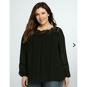 Torrid pintuck blouse