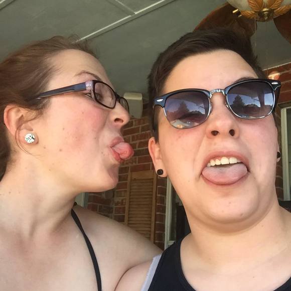 Meet your Posher, Zoe - Picture 1 of 1