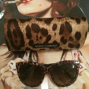 Dolce & Gabbana leopard sunglasses w/ case