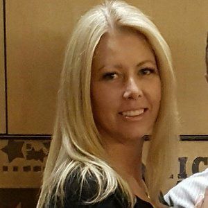 Meet your Posher, Suzanne