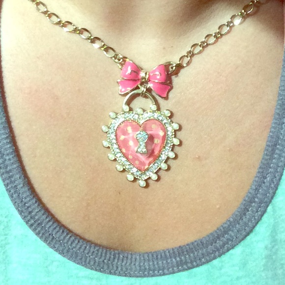 Betsey Johnson necklace final price