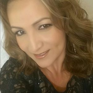 Meet your Posher, Cecilia