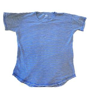 Madewell blue and white striped shirt. Size Medium