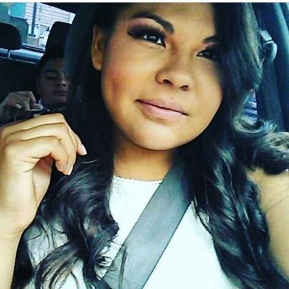 Meet your Posher, Karina - Picture 1 of 1