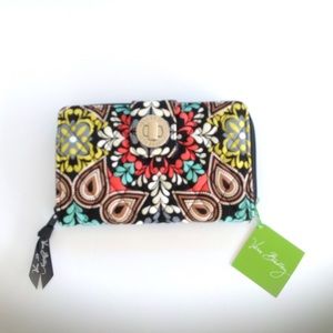 New VERA BRADLEY SIERRA TURN LOCK CLUTCH WALLET