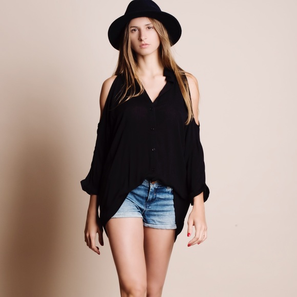 Cold Shoulder Button Up Collared Blouse - Picture 2 of 4