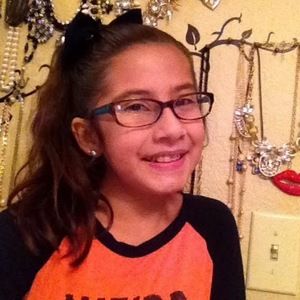 Meet your Posher, Mia