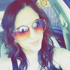 Meet your Posher, Erica