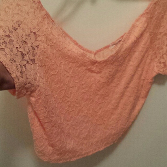 Lace double v crop top - Picture 2 of 2
