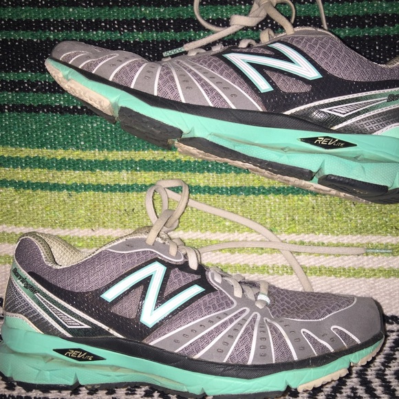 Womens NB New Balance Barringer 890 RevLite