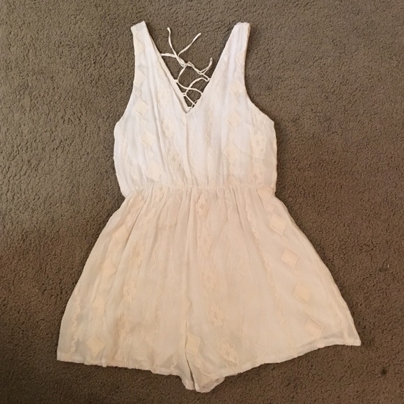Cream romper - Picture 3 of 4