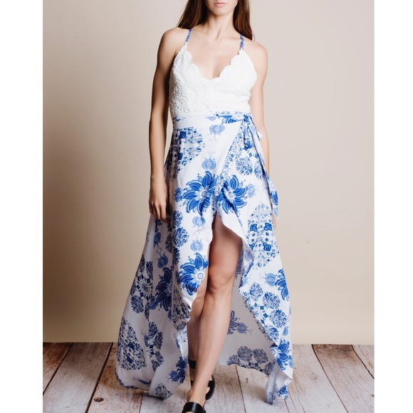 Crochet Backless Maxi Dress - Picture 4 of 4