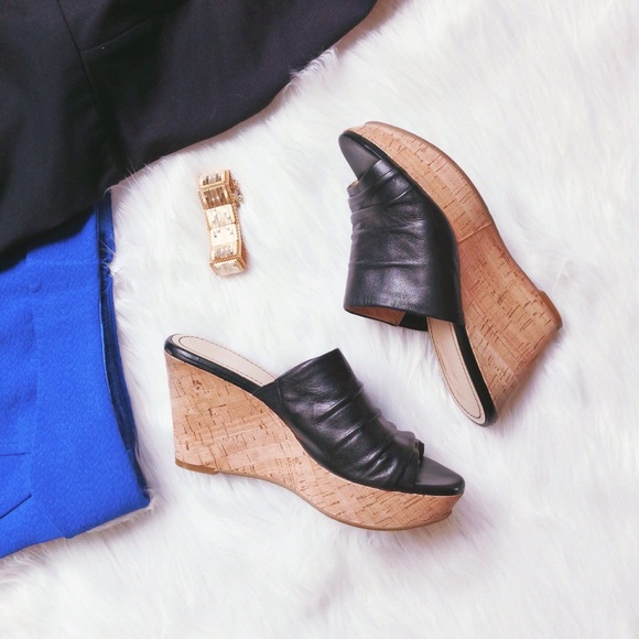 💥SOLD IN BUNDLE💥 NINE WEST Leather Cork Wedges