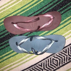HAVAIANAS !!!  I live in these flip flops!