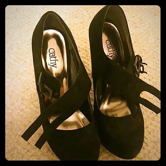Cathy Jean • Suede heels - Picture 1 of 3