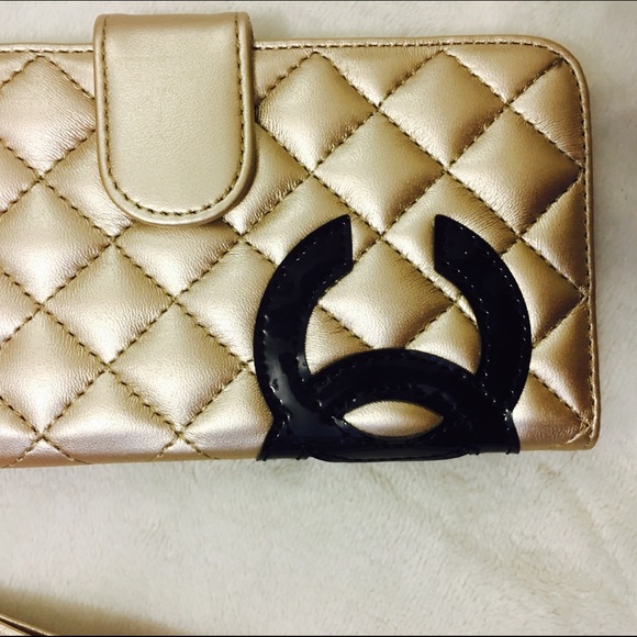Apple Leather Case for iPhone 6s Plus and iPhone 6 Plus  Luxury Brand New Trendy iPhone 6/6s Plus Case.