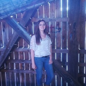 Meet your Posher, Brooke