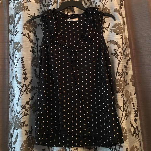 Old Navy ruffle neck tank