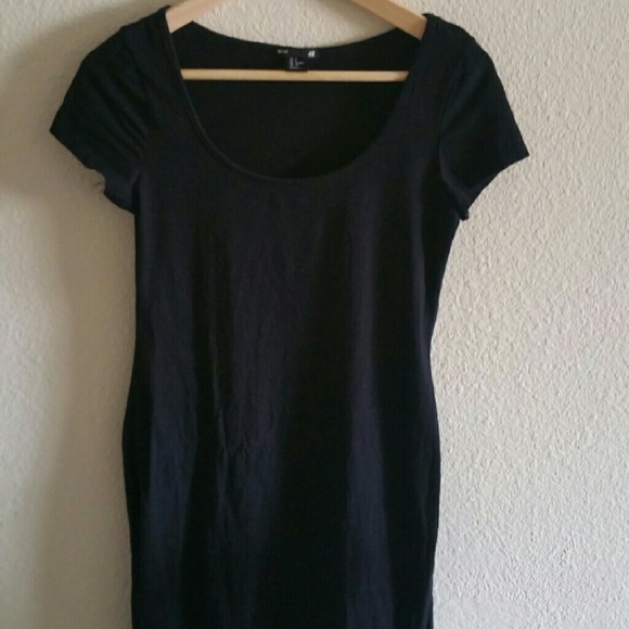 Little black dress 🎉 $2 if bundled🎉