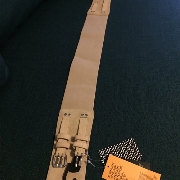 H&M Wide Waist Belt - Picture 3 of 4