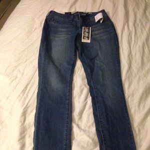 Jessica Simpson kiss me super skinny jeans