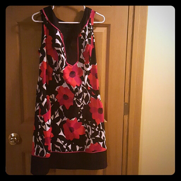 Dress - Picture 1 of 2