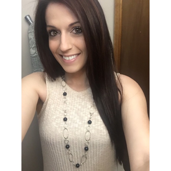 🆕 Stunning Sand Sleeveless Side Slit Tunic - Picture 4 of 4