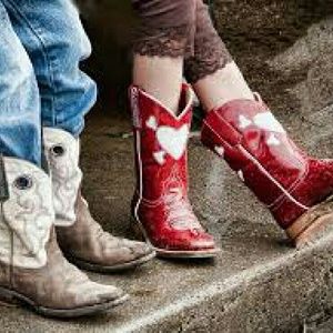 Meet your Posher, Christy