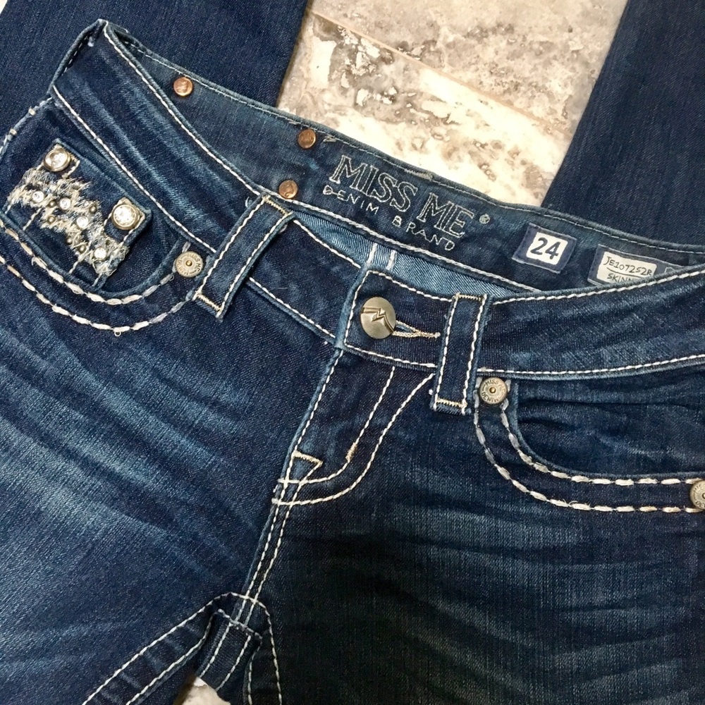 Miss Me | (style no. JE107252R) Jean