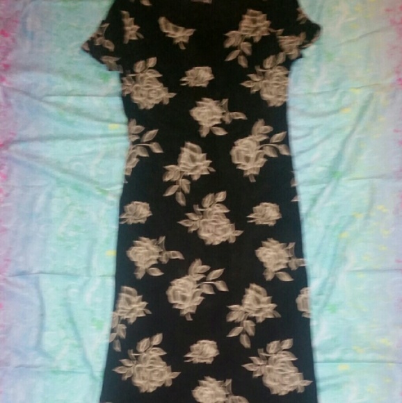 DeNiaL Stretchy black tight dress with tan flowers - Picture 2 of 4