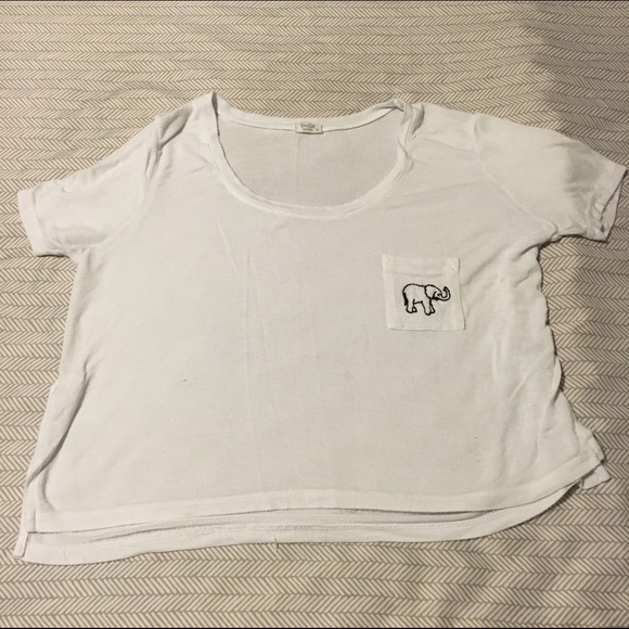 Crop elephant pocket tee