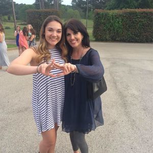 Meet your Posher, Elyse