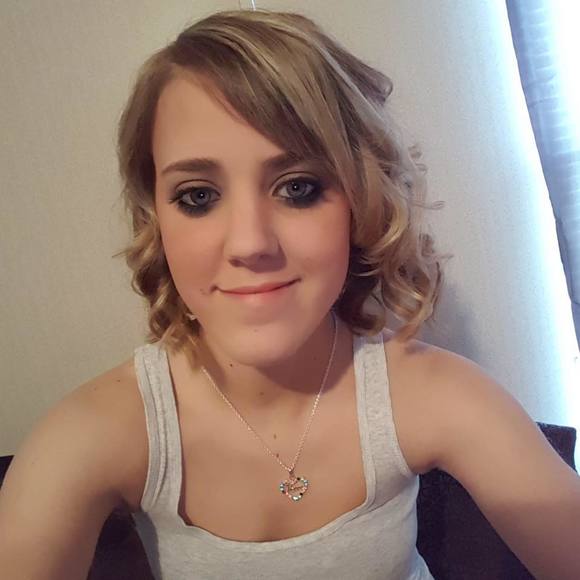 Meet your Posher, Samantha - Picture 1 of 1