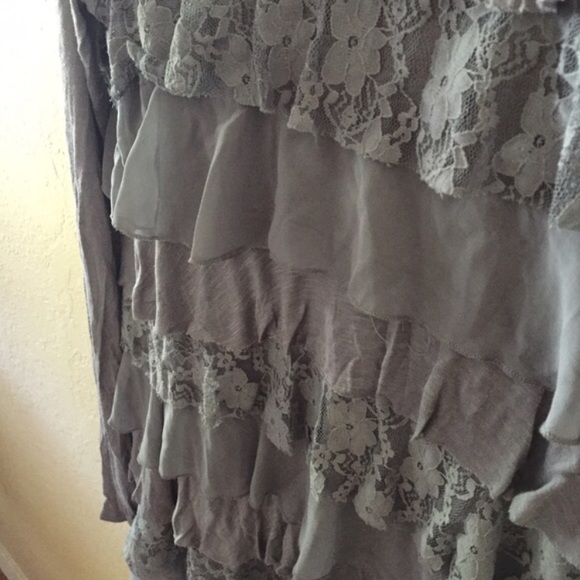 Lavender ruffled cardigan - Picture 4 of 4