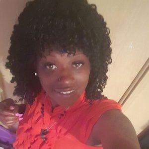 Meet your Posher, Tneisha