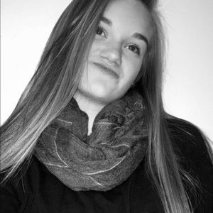 Meet your Posher, Abigail