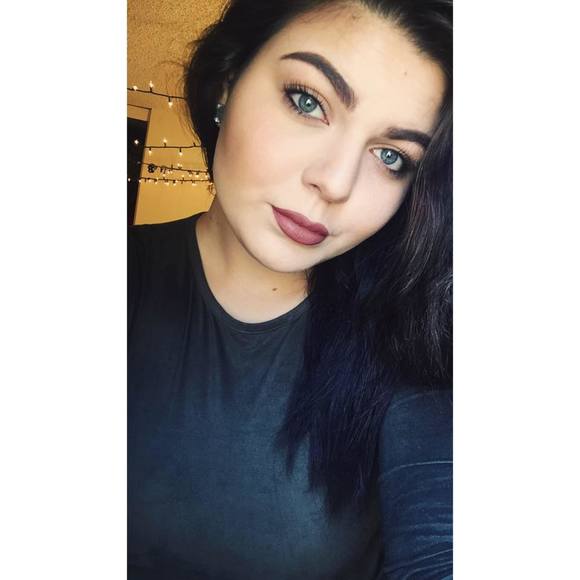 Meet your Posher, Brianne - Picture 1 of 1