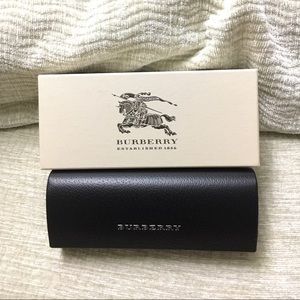 New Burberry Sunglasses Case