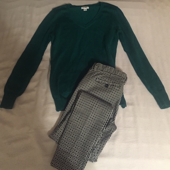 SALE!! Green V-Neck Sweater