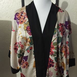 Stylish H&M Silk Kimono in S/M