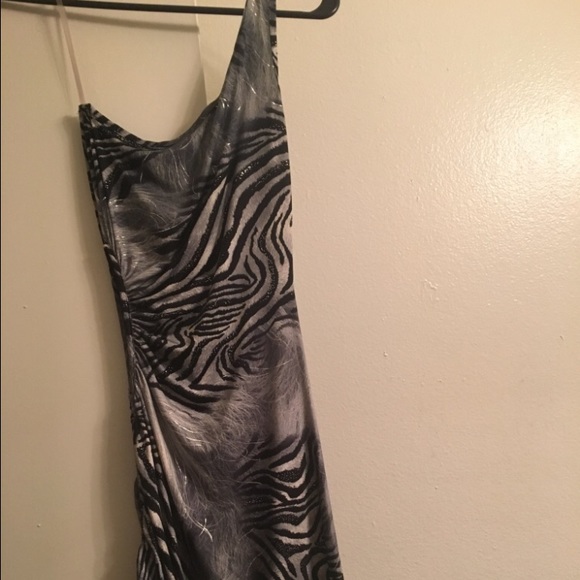 One should dress