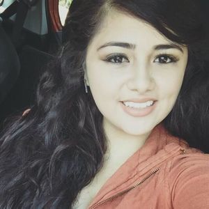 Meet your Posher, Damaris