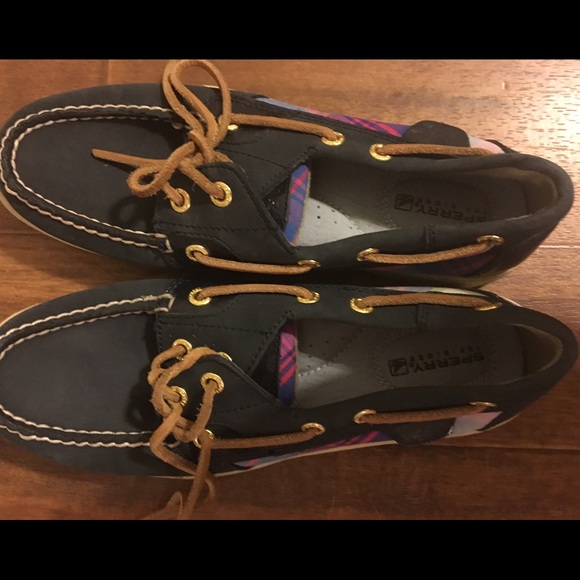 Navy and plaid Sperrys