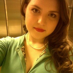 Meet your Posher, Amelia