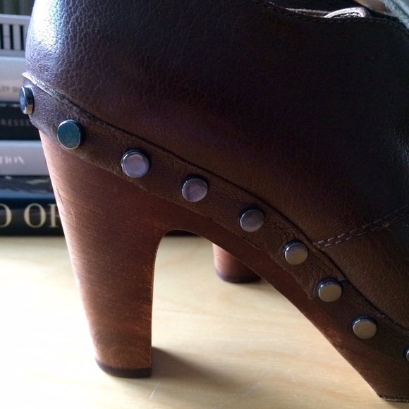 ❌SOLD❌ Cynthia Vincent 'Wesley' Oxford Clogs - Picture 3 of 4