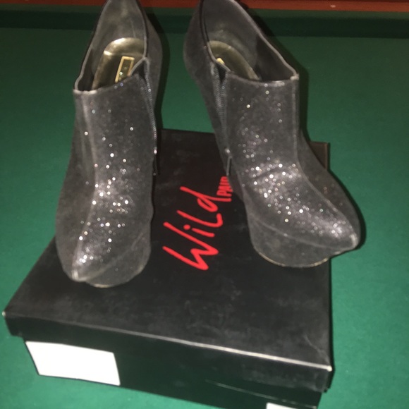 Wild pair glitter platform booties