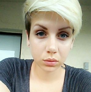 Meet your Posher, Vanessa