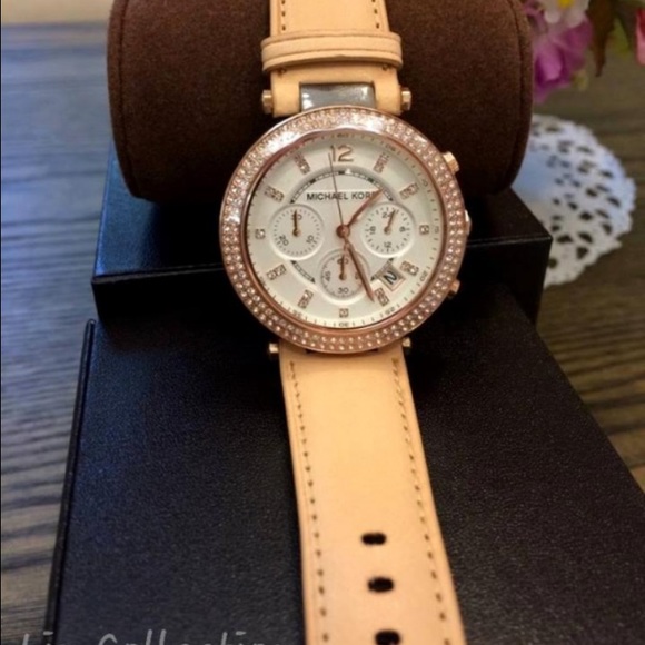 Michael Kors Watch - Picture 2 of 2