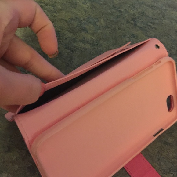 IPhone 6 Plus wallet case - Picture 3 of 4